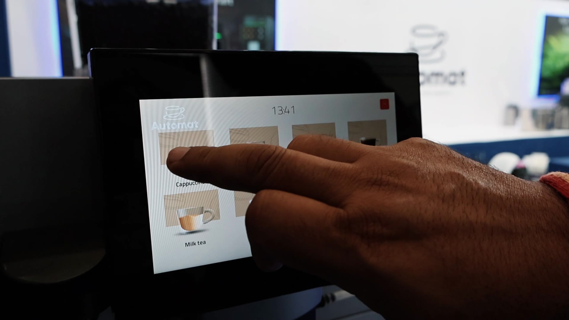 A drink selected on the E60 Pro touchscreen